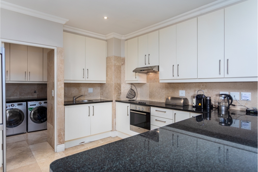 To Let 2 Bedroom Property for Rent in Mouille Point Western Cape